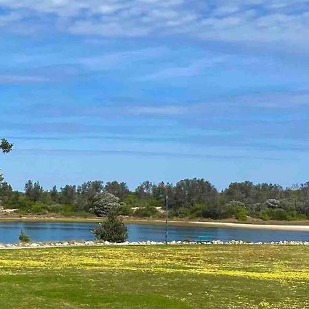 Driftwood Townhouse - Waterfront-Central Location Lakes Entrance Extérieur photo