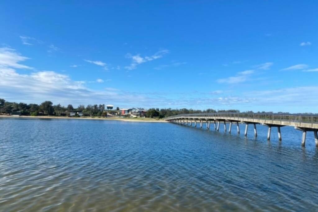 Driftwood Townhouse - Waterfront-Central Location Lakes Entrance Extérieur photo